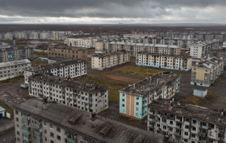 Это, мой друг, «мерзость запустения» По различным экспертным оценкам, если бы в России сегодня было около 200 млн человек, ее доля ВВП в мировой экономике вполне могла бы достигать 5-6%